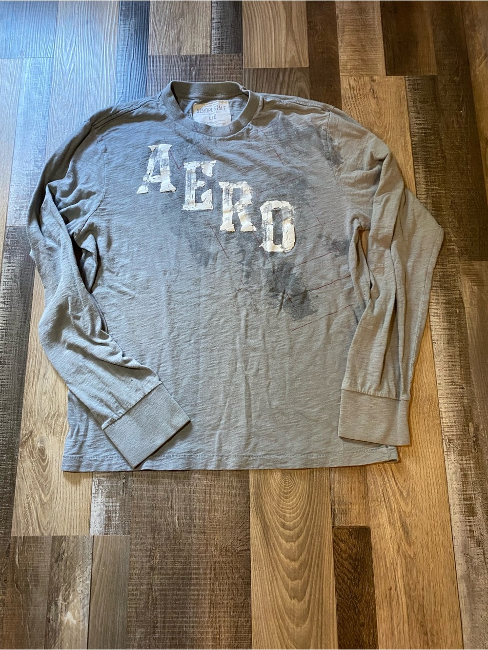Aeropostale Men's Long-Sleeve Logo Tee - Light Gray